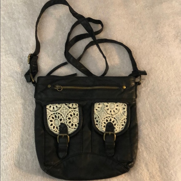 Mudd Handbags - Crossbody Mudd purse NEW CONDITION